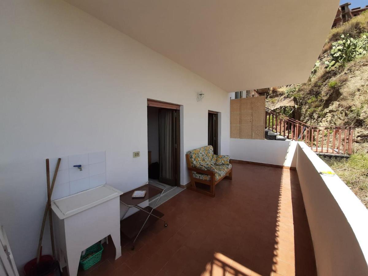 Nuova Casa Giulia Apartment Letojanni Exterior photo